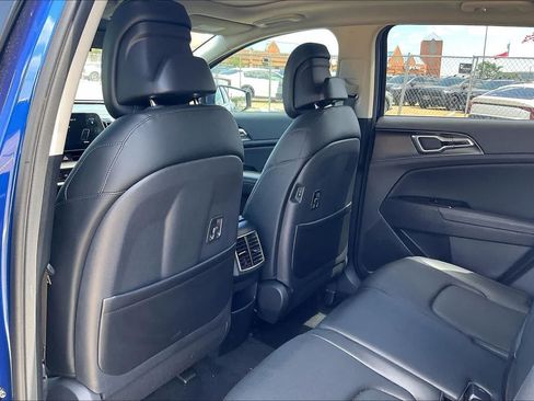 Certified 2025 Kia Sportage EX w/ Premium Package FWD image 10