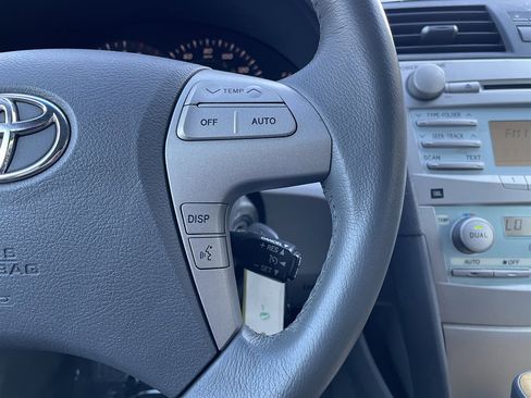 Used 2007 Toyota Camry XLE FWD image 29