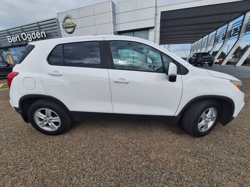 Used 2019 Chevrolet Trax LS w/ LPO, Protection Package FWD image 7