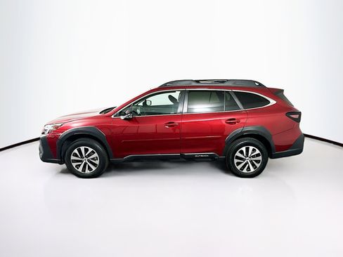Used 2023 Subaru Outback Premium image 4