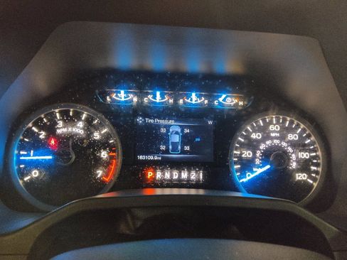 Used 2015 Ford F150 XLT w/ Equipment Group 302A Luxury image 23