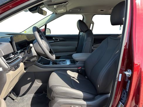 New 2025 Kia Carnival image 9