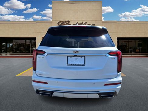 Certified 2024 Cadillac XT6 Premium Luxury image 4