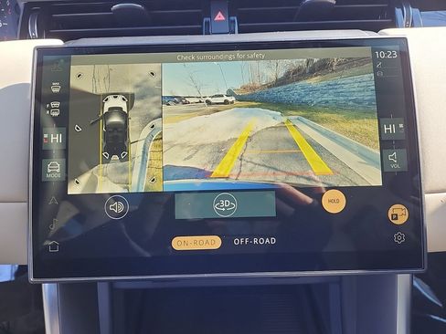 Certified 2025 Land Rover Discovery Sport S image 22