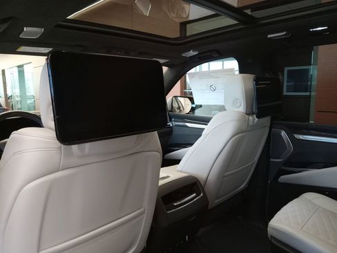 New 2026 Cadillac Escalade V w/ LPO, Onyx Lite Package image 24