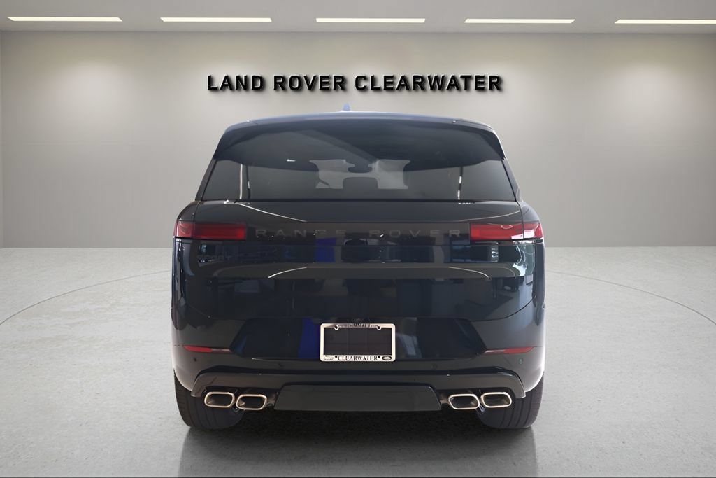 New 2026 Land Rover Range Rover Sport Dynamic SE AWD/4WD image 3