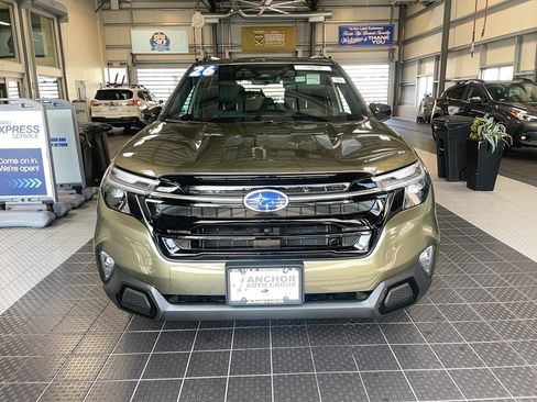 Used 2026 Subaru Forester Touring AWD/4WD image 4