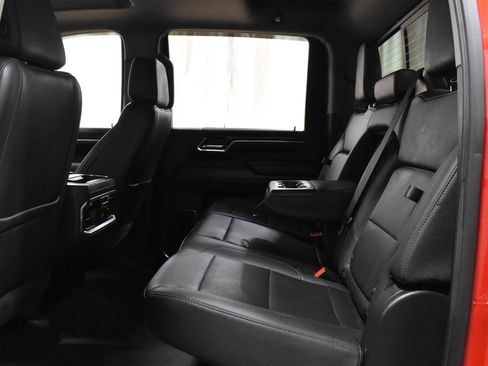 Used 2024 GMC Sierra 2500 SLT w/ SLT Convenience Package image 6