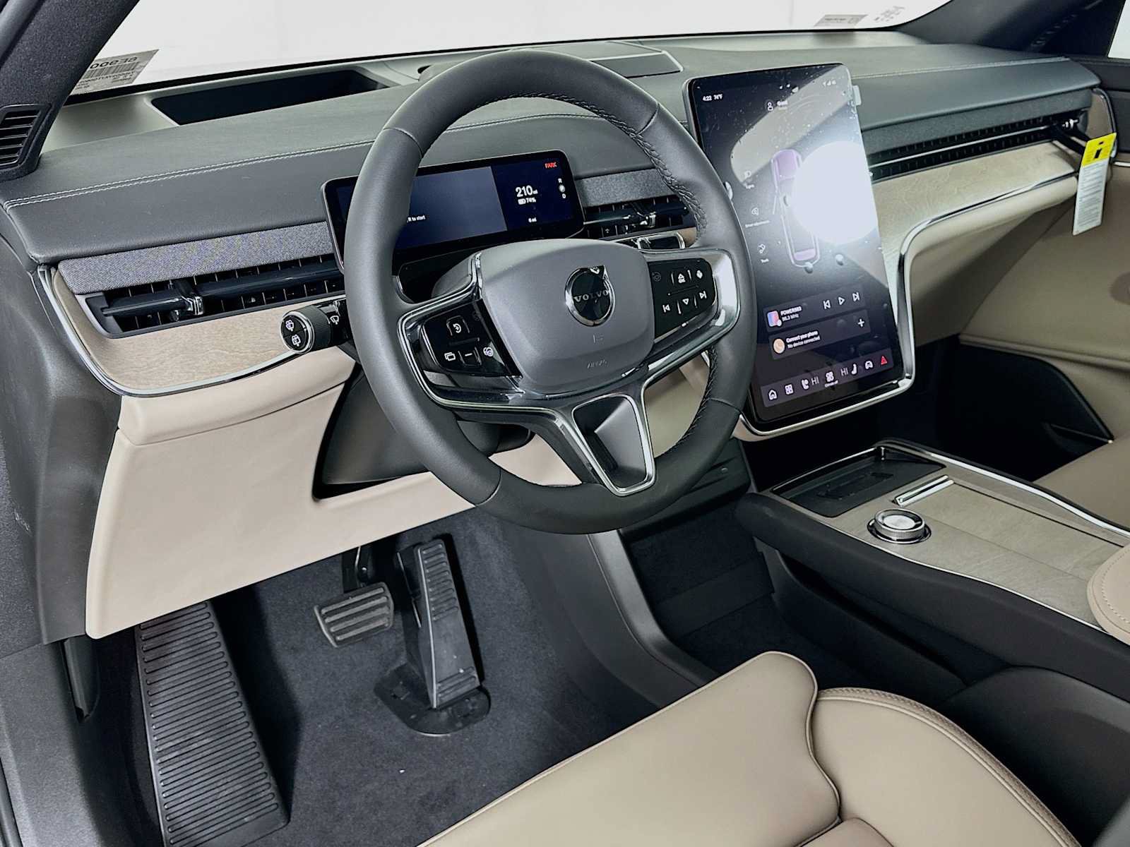 New 2026 Volvo EX90 Plus RWD image 9