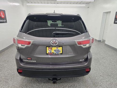 Used 2016 Toyota Highlander XLE FWD image 5