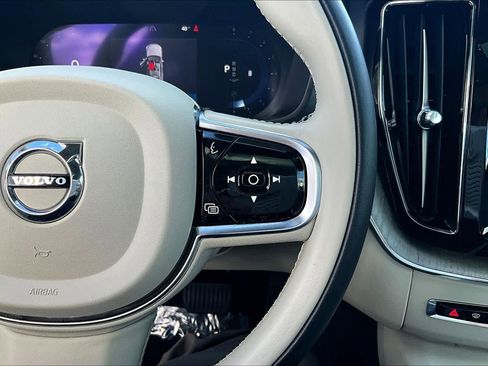 Certified 2023 Volvo XC60 B5 Plus w/ Climate Package image 23