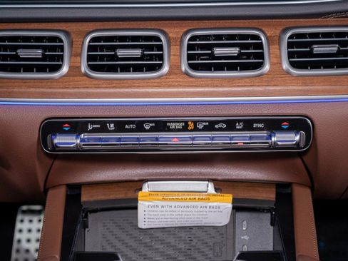 New 2026 Mercedes-Benz GLS 450 4MATIC image 23