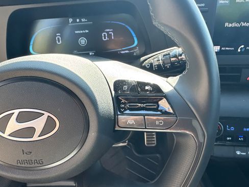 Used 2025 Hyundai Elantra Sport FWD image 26