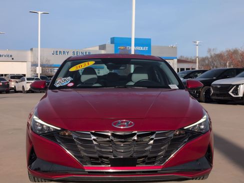 Used 2021 Hyundai Elantra Limited w/ Cargo Package image 8