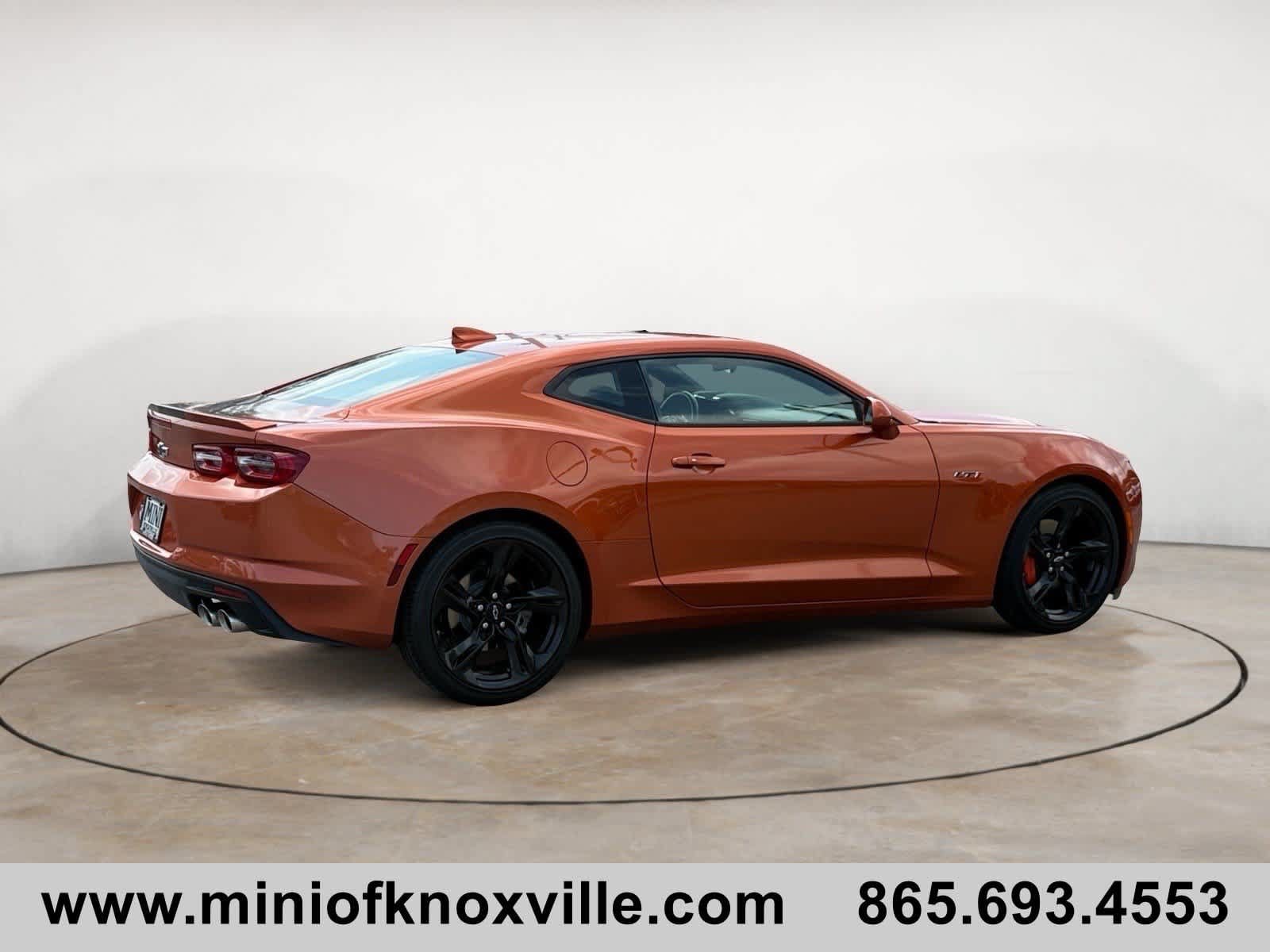 Used 2022 Chevrolet Camaro LT w/ Technology Package RWD image 3