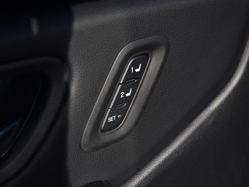 New 2025 Honda Pilot EX-L image 9