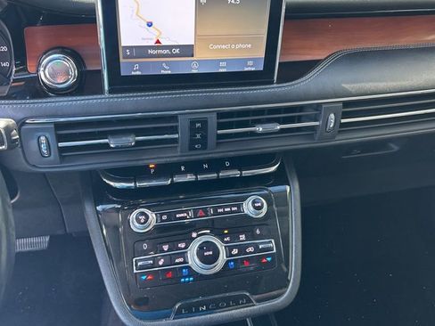 Used 2020 Lincoln Corsair Reserve w/ Elements Package FWD image 13