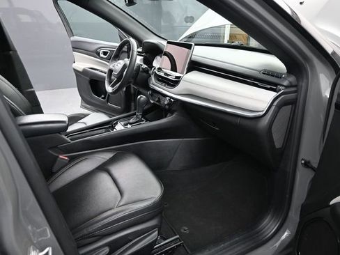 Used 2024 Jeep Compass Limited image 22