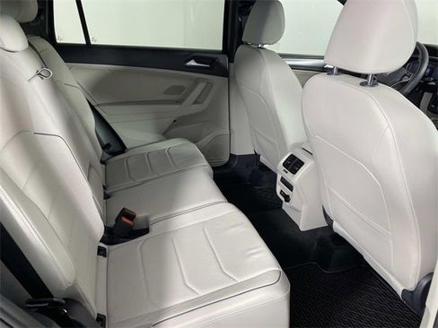 Used 2022 Volkswagen Tiguan SEL R-Line image 14