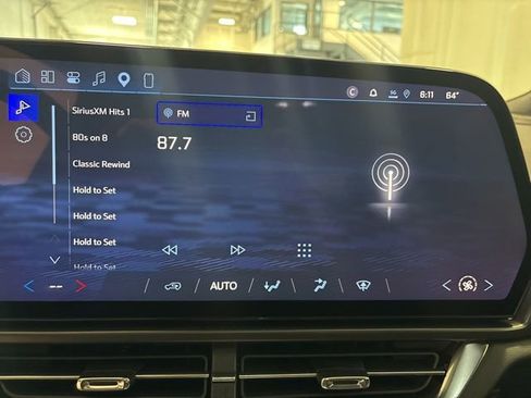 Used 2026 Chevrolet Equinox EV LT FWD image 12