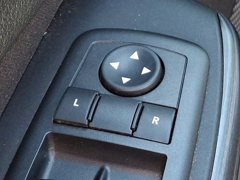Used 2016 Jeep Cherokee Sport AWD/4WD image 18