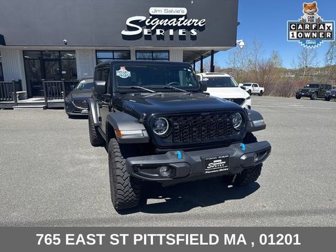Used 2024 Jeep Wrangler Unlimited AWD/4WD image 1