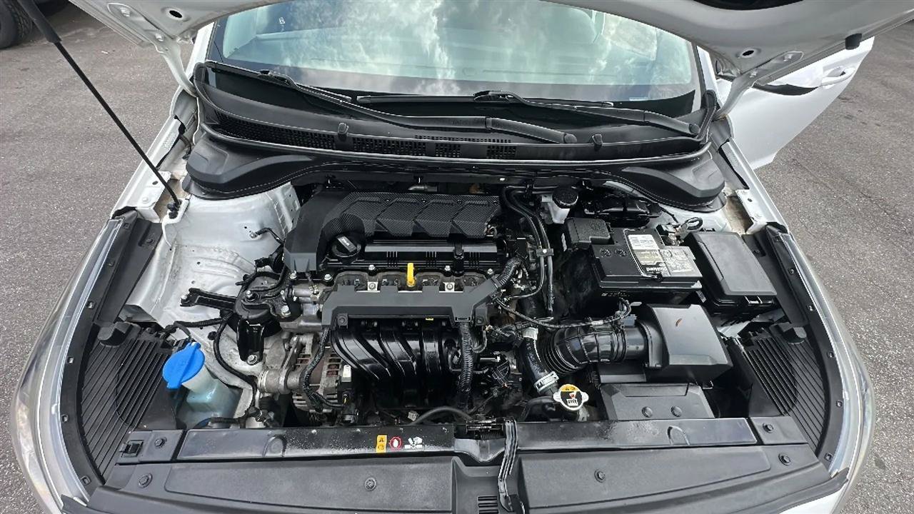 Used 2020 Hyundai Accent SE FWD image 37