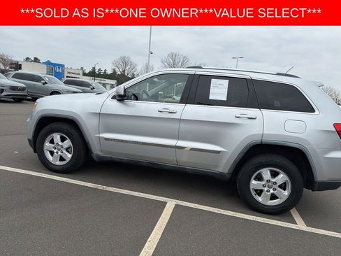 Used 2011 Jeep Grand Cherokee Laredo w/ Security & Convenience Group image 27