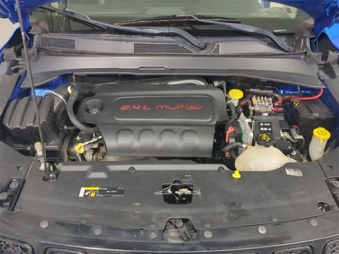 Used 2018 Jeep Compass Latitude w/ Popular Equipment Group image 14