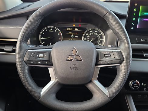 New 2026 Mitsubishi Outlander ES FWD image 14