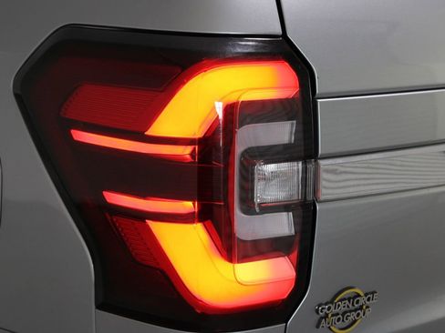 Used 2024 Ford Expedition Limited image 66