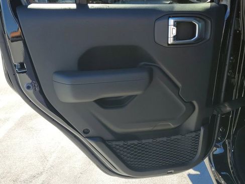 New 2026 Jeep Gladiator Sport image 15