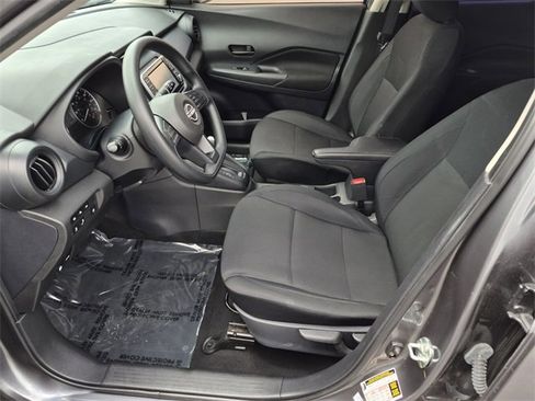 Used 2024 Nissan Kicks S image 16