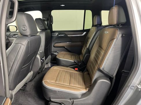 Certified 2026 GMC Acadia Denali Ultimate w/ LPO, Floor Liner Package FWD image 25
