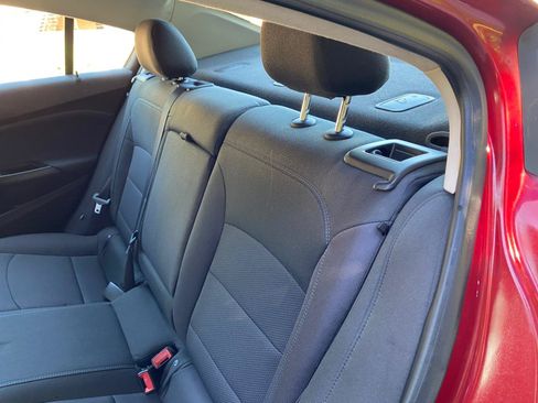 Used 2018 Chevrolet Cruze LT FWD image 29