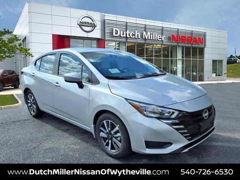 New 2025 Nissan Versa SV image 1