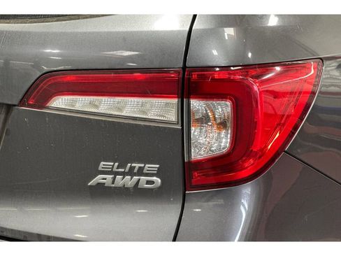 Used 2019 Honda Pilot Elite image 6
