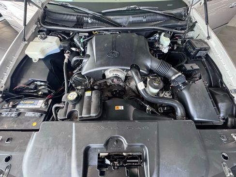 Used 2002 Lincoln Town Car Executive image 33