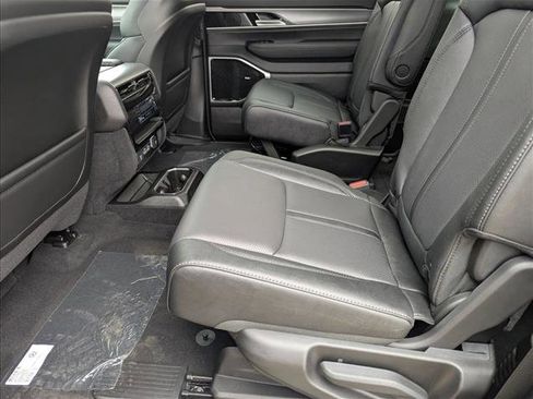 New 2026 Jeep Grand Wagoneer L Limited image 17