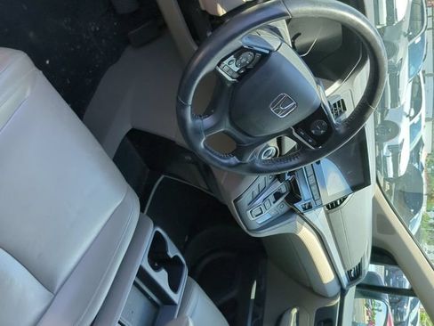 Used 2019 Honda Odyssey EX-L image 12