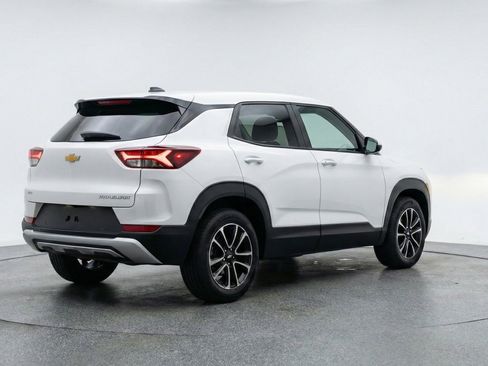 Used 2025 Chevrolet TrailBlazer LT image 9