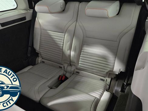 Used 2017 Land Rover Discovery HSE Luxury AWD/4WD image 31