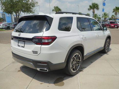 New 2026 Honda Pilot image 5