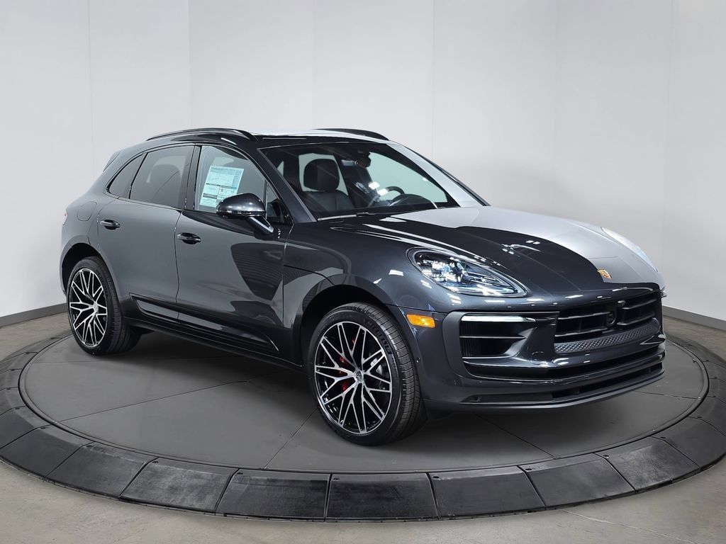 Certified 2026 Porsche Macan S AWD/4WD image 9