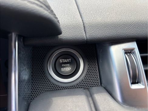 Used 2019 Land Rover Range Rover Sport Supercharged AWD/4WD image 31