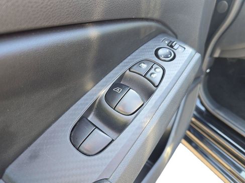 Used 2025 Nissan Altima 2.5 SV AWD/4WD image 9
