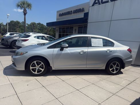 Used 2015 Honda Civic SE image 3