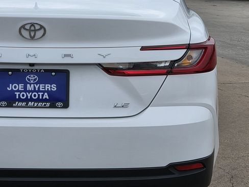 Used 2026 Toyota Camry LE FWD image 9