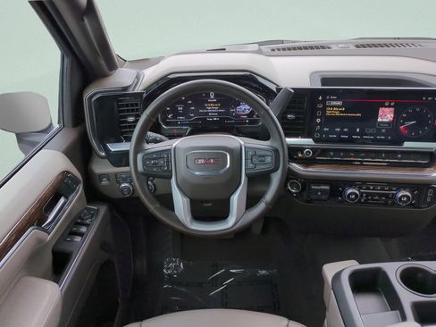 Used 2025 GMC Sierra 3500 SLE w/ SLE Value Package AWD/4WD image 12