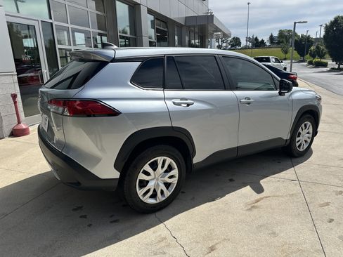 Used 2023 Toyota Corolla Cross L FWD image 6